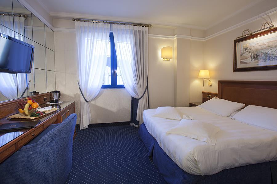 Hotel Berna Milano Phòng bức ảnh