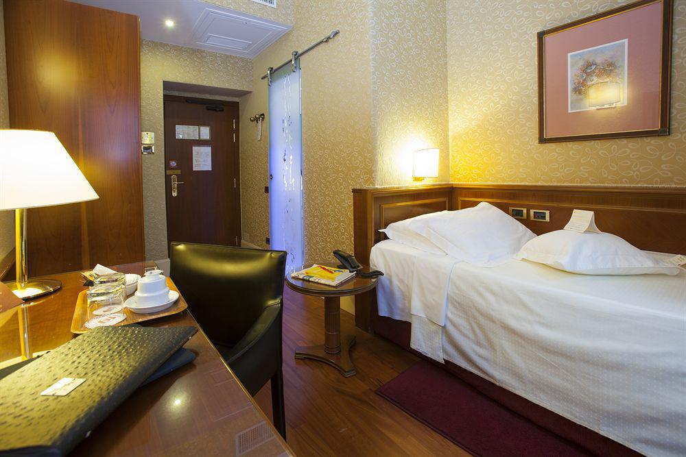 Hotel Berna Milano Ngoại thất bức ảnh
