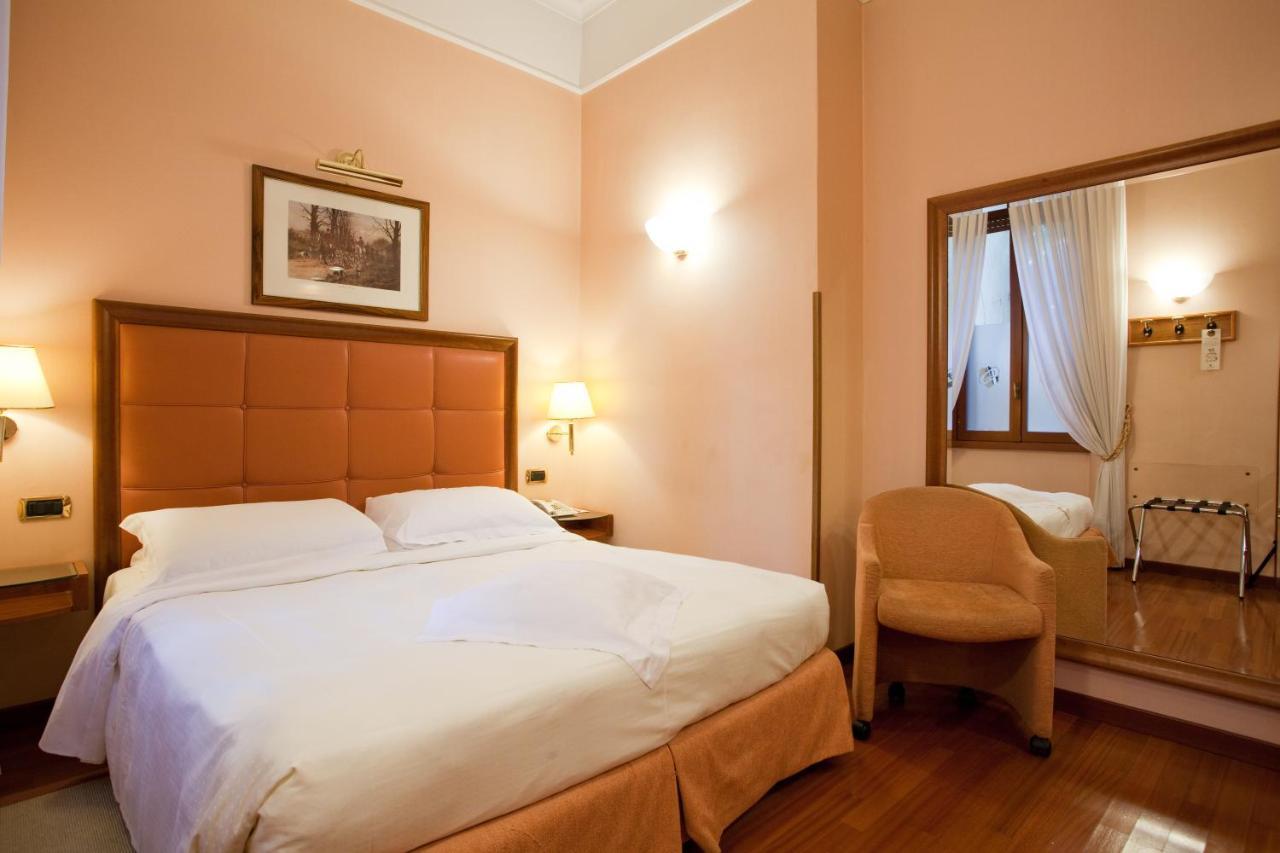 Hotel Berna Milano Phòng bức ảnh